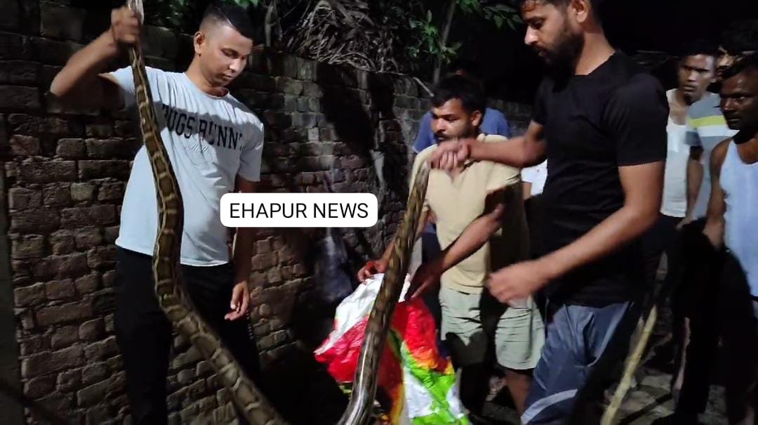 बाबूगढ़: कलश यात्रा में बड़ी संख्या में महिलाएं हुई शामिल