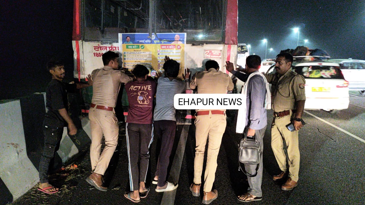 खराब बस को बाबूगढ़ पुलिस ने धक्का लगवाकर साइड कराया