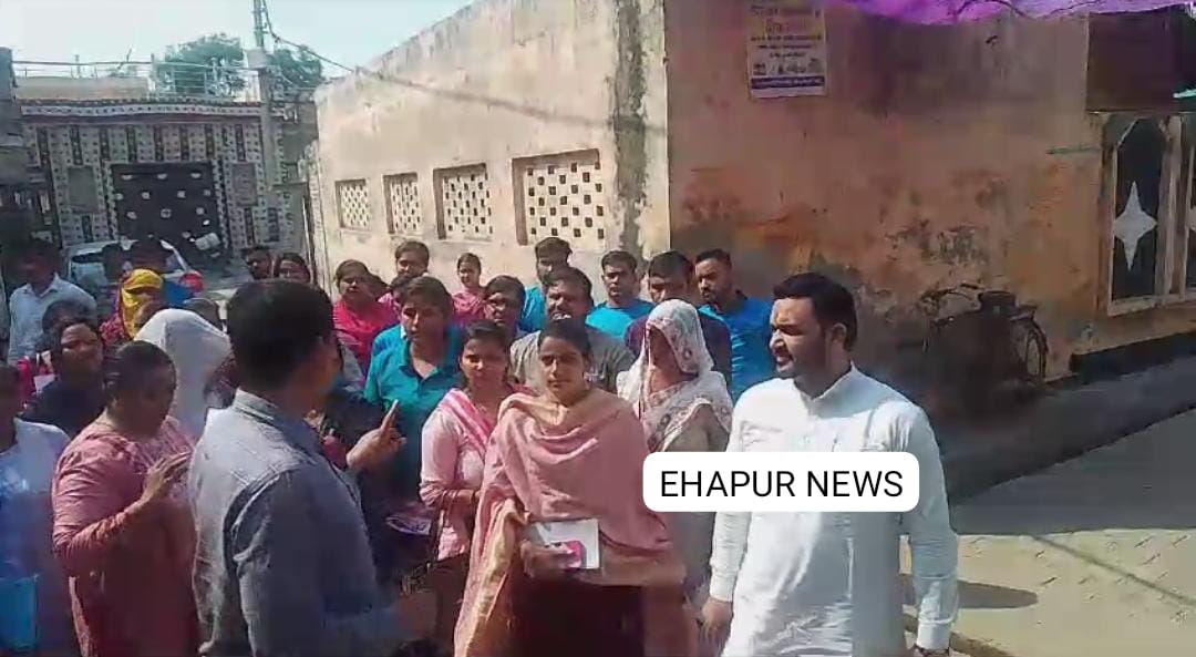 गांव हरसिंहपुर पहुंची स्वास्थ्य विभाग की टीम