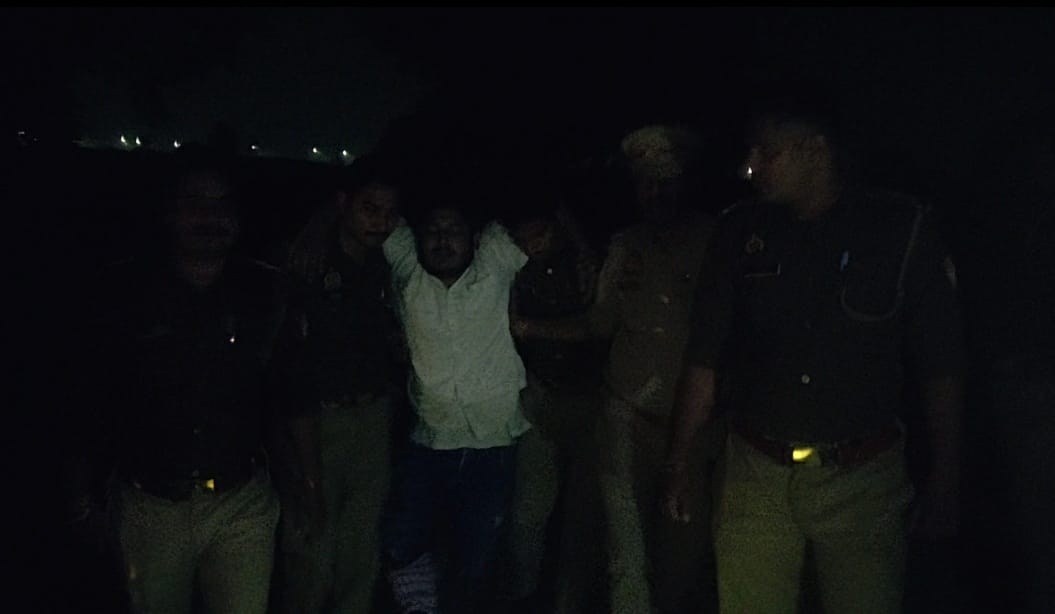 पुलिस की गोली से एक गौकश घायल,दो साथी फरार