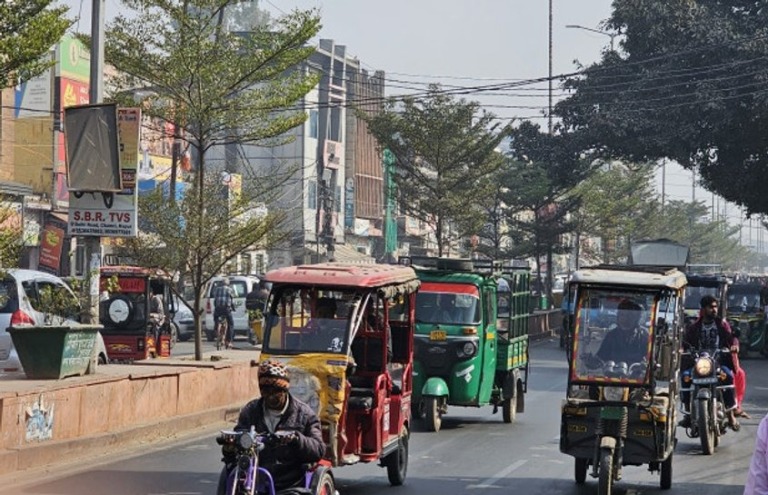 अभी और गिरेगा तापमान