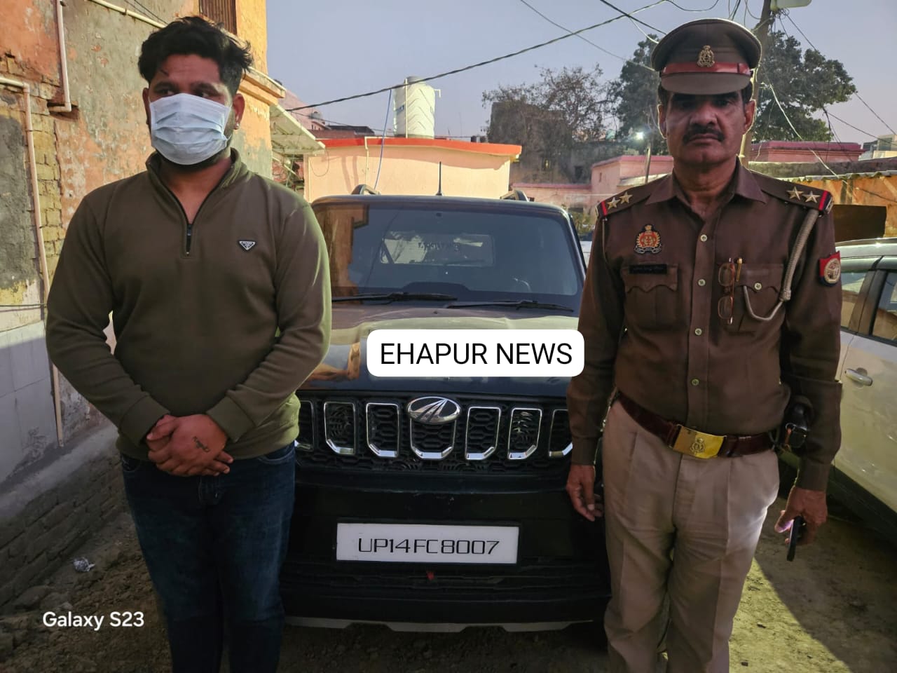 पिलखुवा: टोल टैक्स पर बैरिकेडिंग तोड़ने वाला कार चालक गाड़ी समेत गिरफ्तार