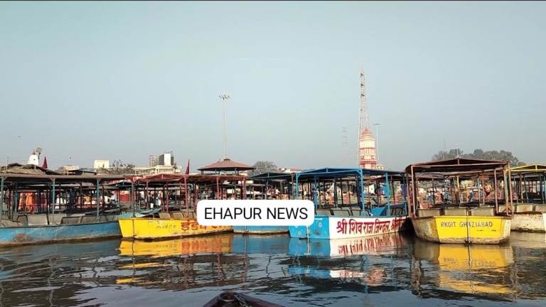 रिवर रैचिंग कार्यक्रम के तहत गंगा में दो लाख मछलियां छोड़ी