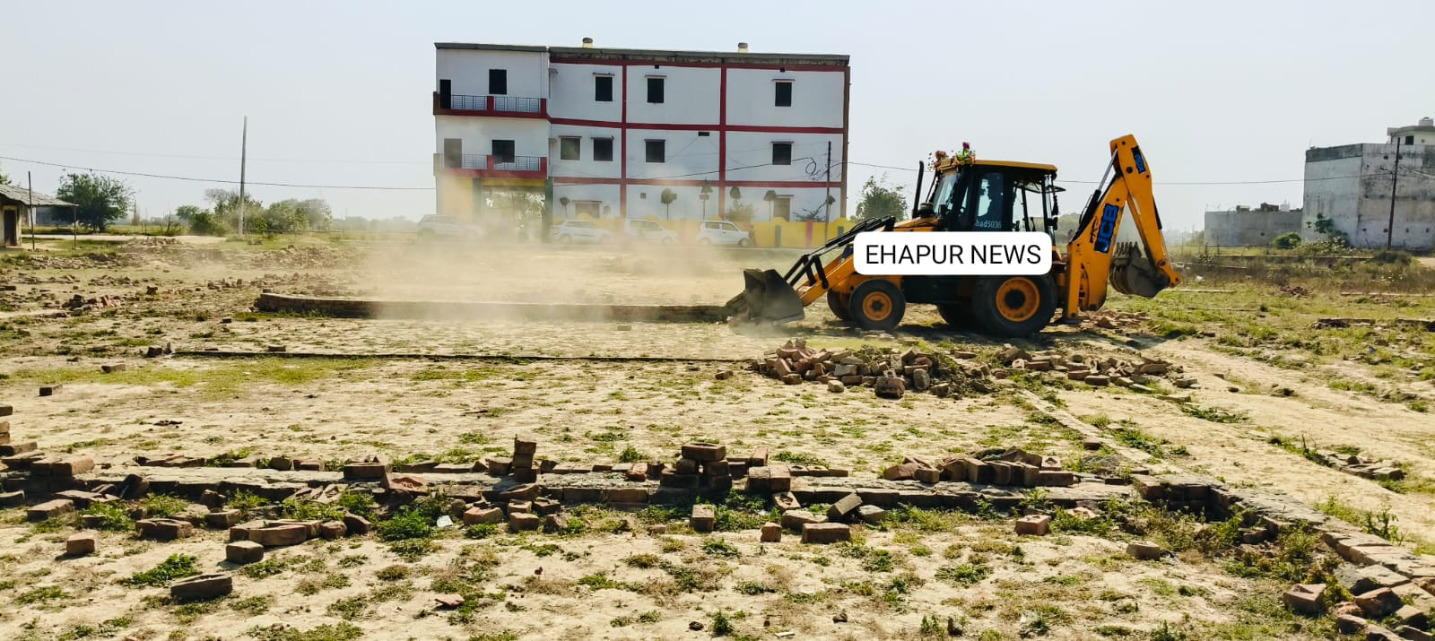 पिलखुवा: अवैध प्लॉटिंग के खिलाफ एचपीडीए ने की कार्रवाई