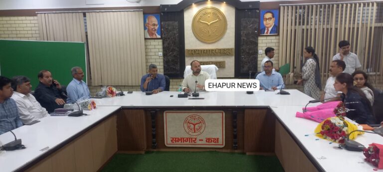जनपद हापुड़ के नवागत जिलाधिकारी अभिषेक पांडे ने संभाला प्रभार