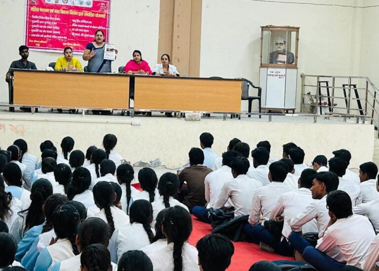 बाल विवाह रोकथाम पर जागरूक किया