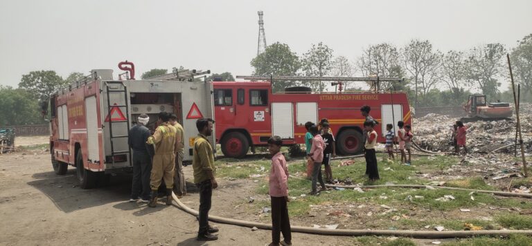 कूड़े के ढ़ेर में लगी आग पर पाया काबू
