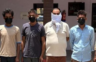 चार वारंटी बाबूगढ पुलिस ने पकड़े