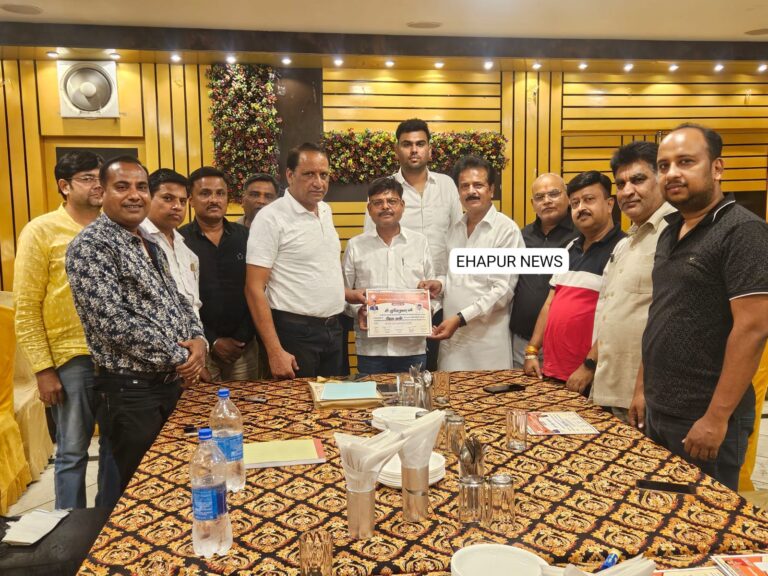 समस्याओं को लेकर पश्चिम उत्तर प्रदेश संयुक्त व्यापार मंडल ने की बैठक