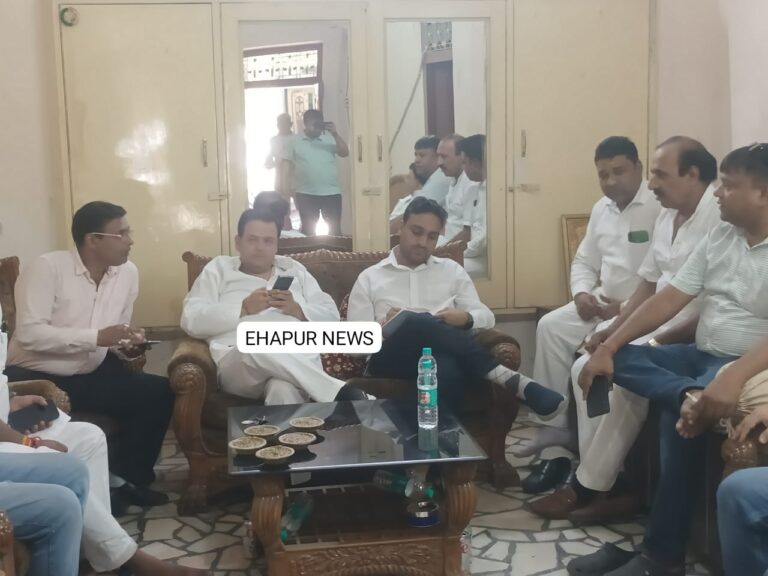 तिरंगा यात्रा की रूपरेखा को लेकर की बैठक