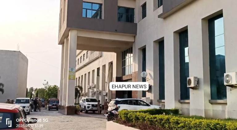 छात्रवृत्ति घोटाले का दाग झेल रही मोनाड यूनिवर्सिटी पर STF का छापा