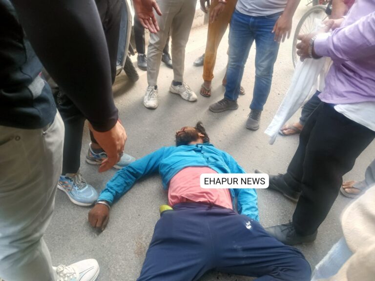 बाइक व कार की भिड़ंत में बाइक सवार घायल
