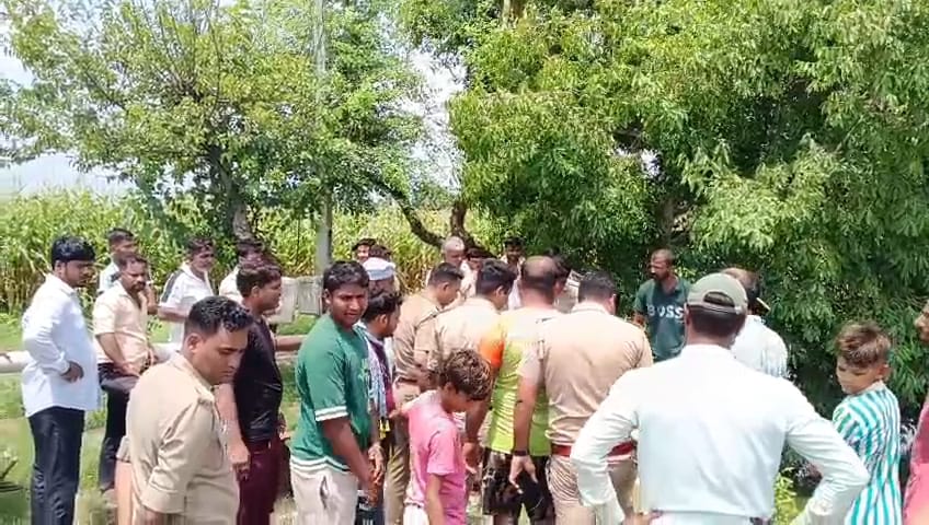 तालाब में मिला व्यक्ति का शव पीएम को भेजा