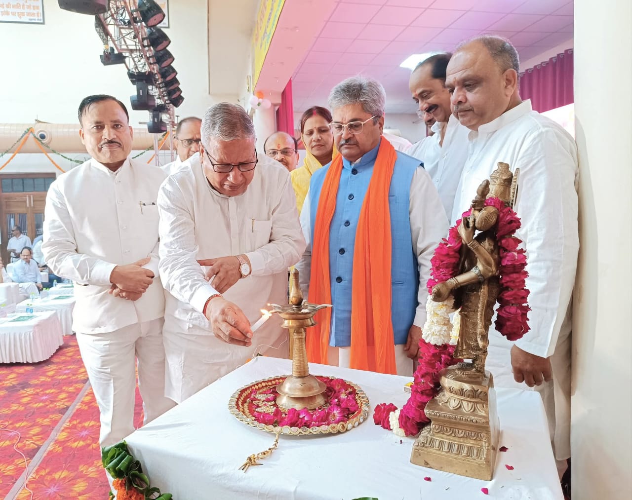 विकसित भारत के निर्माण में संस्कारित छात्रों की भूमिकाः गौतम