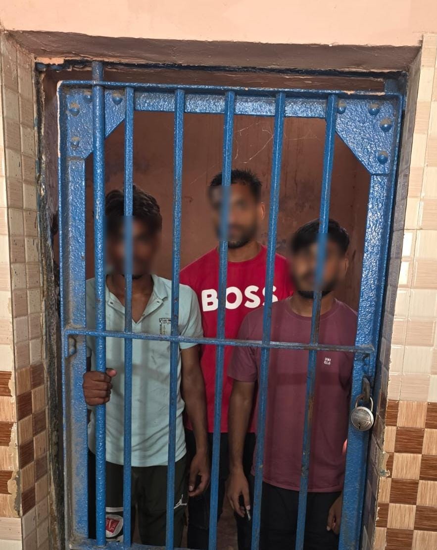 थाने के गेट पर रील बनाने के आरोपी गये जेल