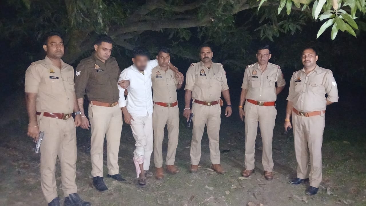 हिस्ट्रीशीटर को लगी पुलिस की गोली,हुआ घायल