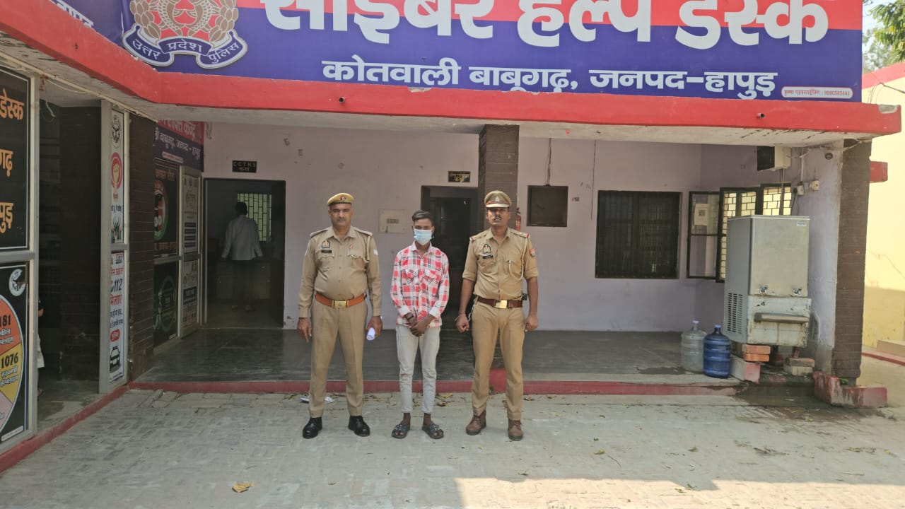 नाबालिग को ले भागा,पुलिस ने दिखाई जेल