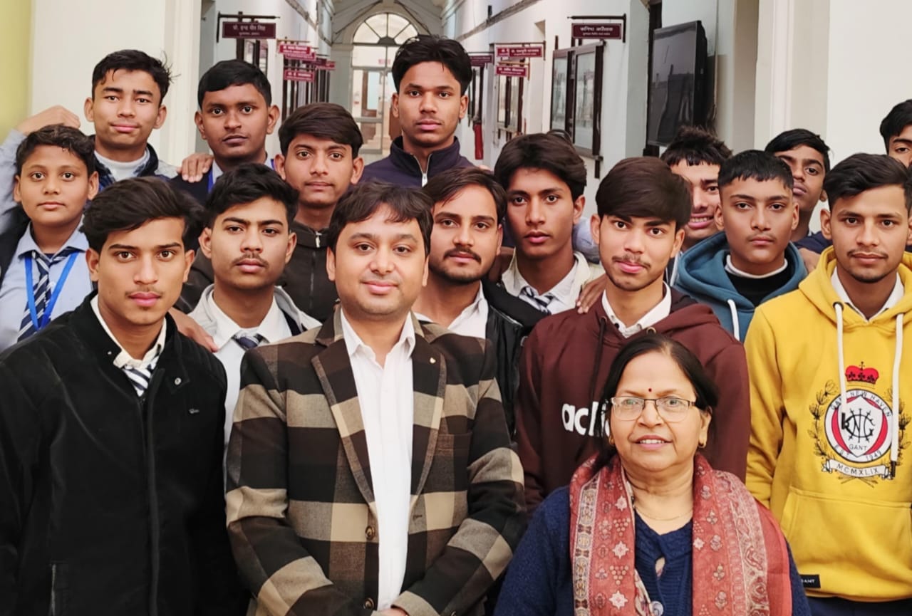 एक्सपोजर विजिट के द्वितीय दिन आईआईटी रुड़की में विद्यार्थियों ने किया ज्ञानवर्धक भ्रमण