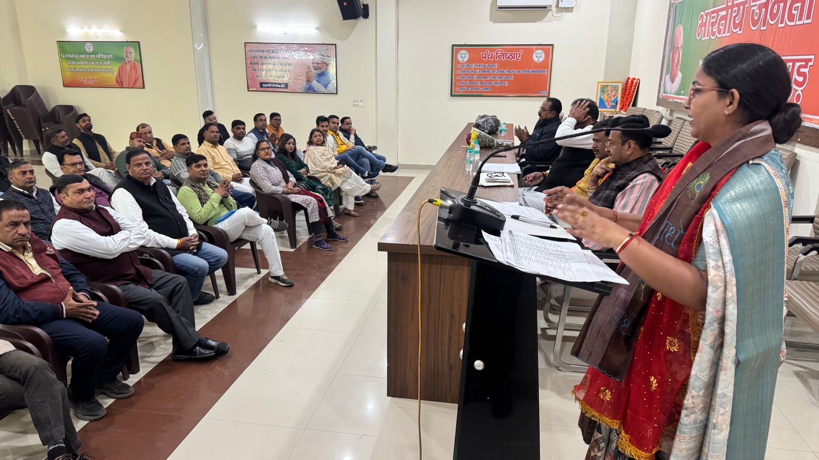 भाजपा के सभी अभियान की सफलता हेतु एक जुटता से कार्य करें:जिलाध्यक्ष माधरे