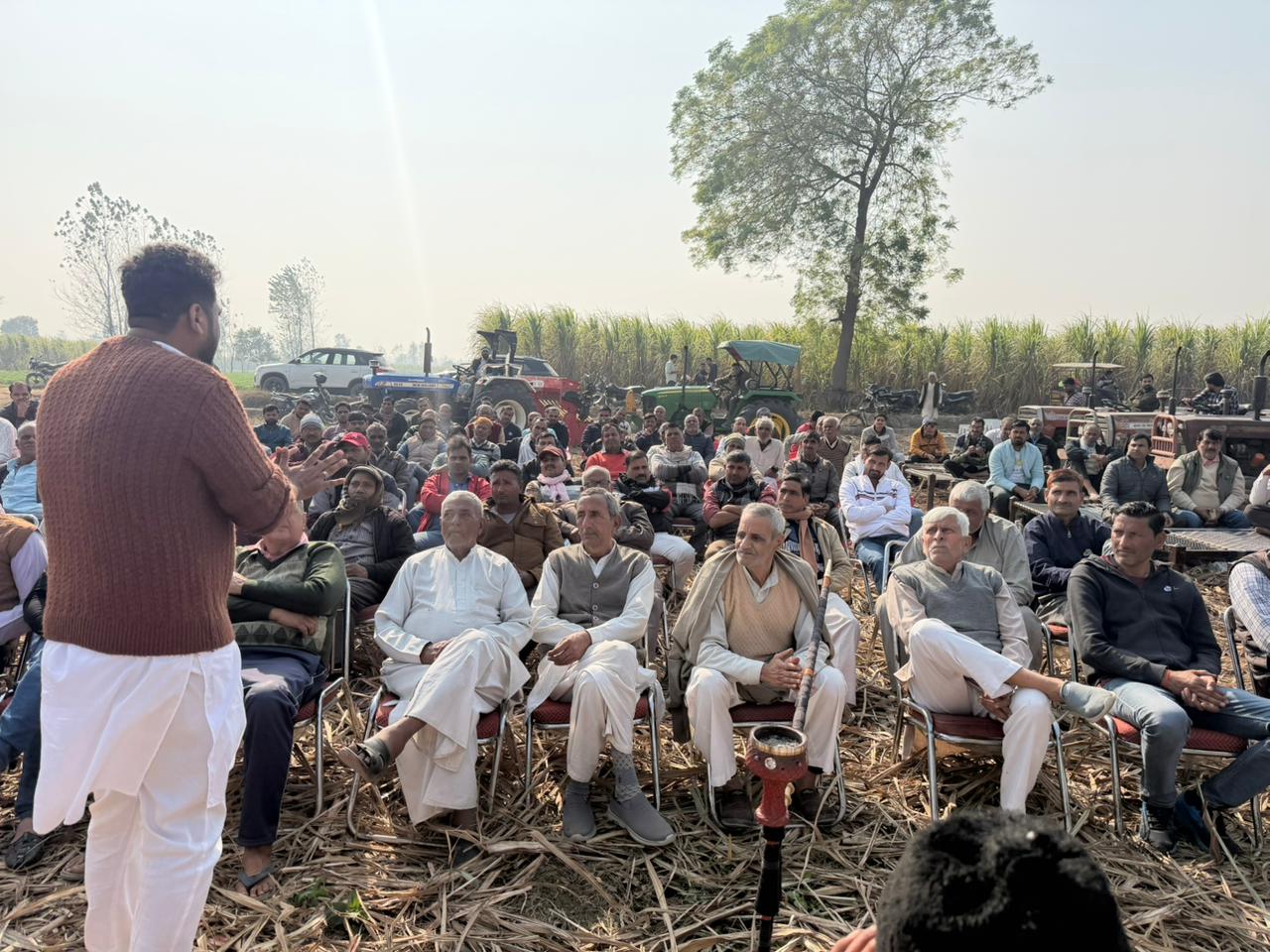 हापुड़ के अक्खापुर गांव में कृषि चौपाल पर किसानों ने योगी सरकार की सुरक्षा, अन्नदाता की समृद्धि और अनवरत बिजली आपूर्ति को सराहा