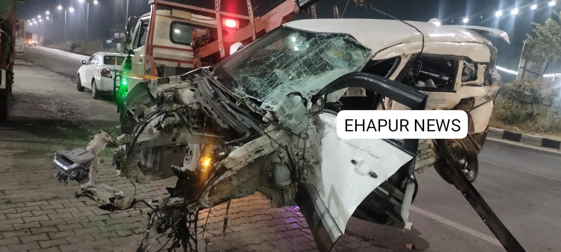 बाबूगढ़ में दो गाड़ियों की भिड़ंत में तीन की मौत, दो घायल