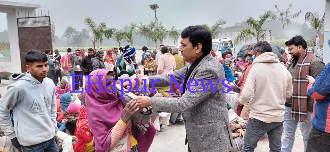 गढ़मुक्तेश्वर विधायक ने कम्बल बांटे