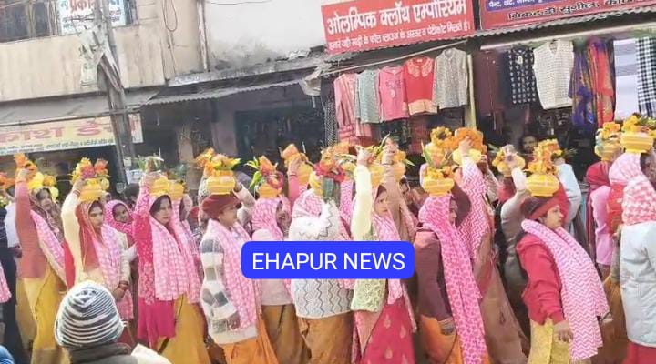 श्री मंशा देवी मंदिर में कथा से पूर्व निकाली गई कलश यात्रा