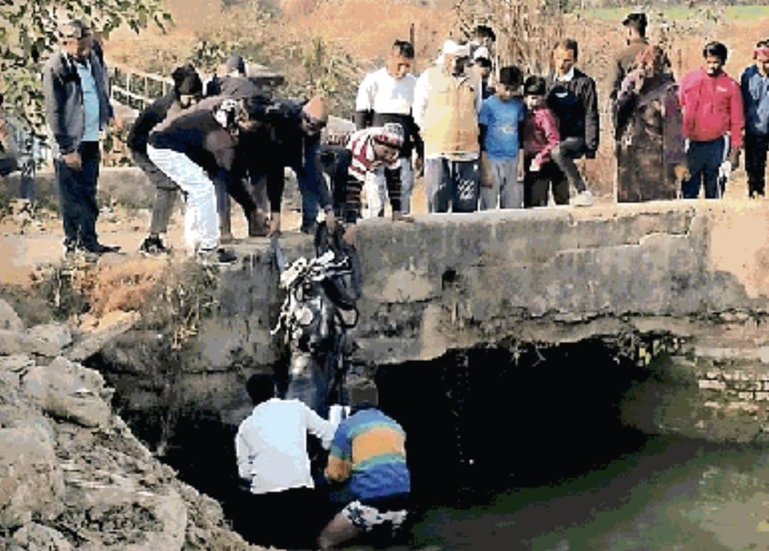 रजवाहे में गिरने से बाइक सवार की मौत