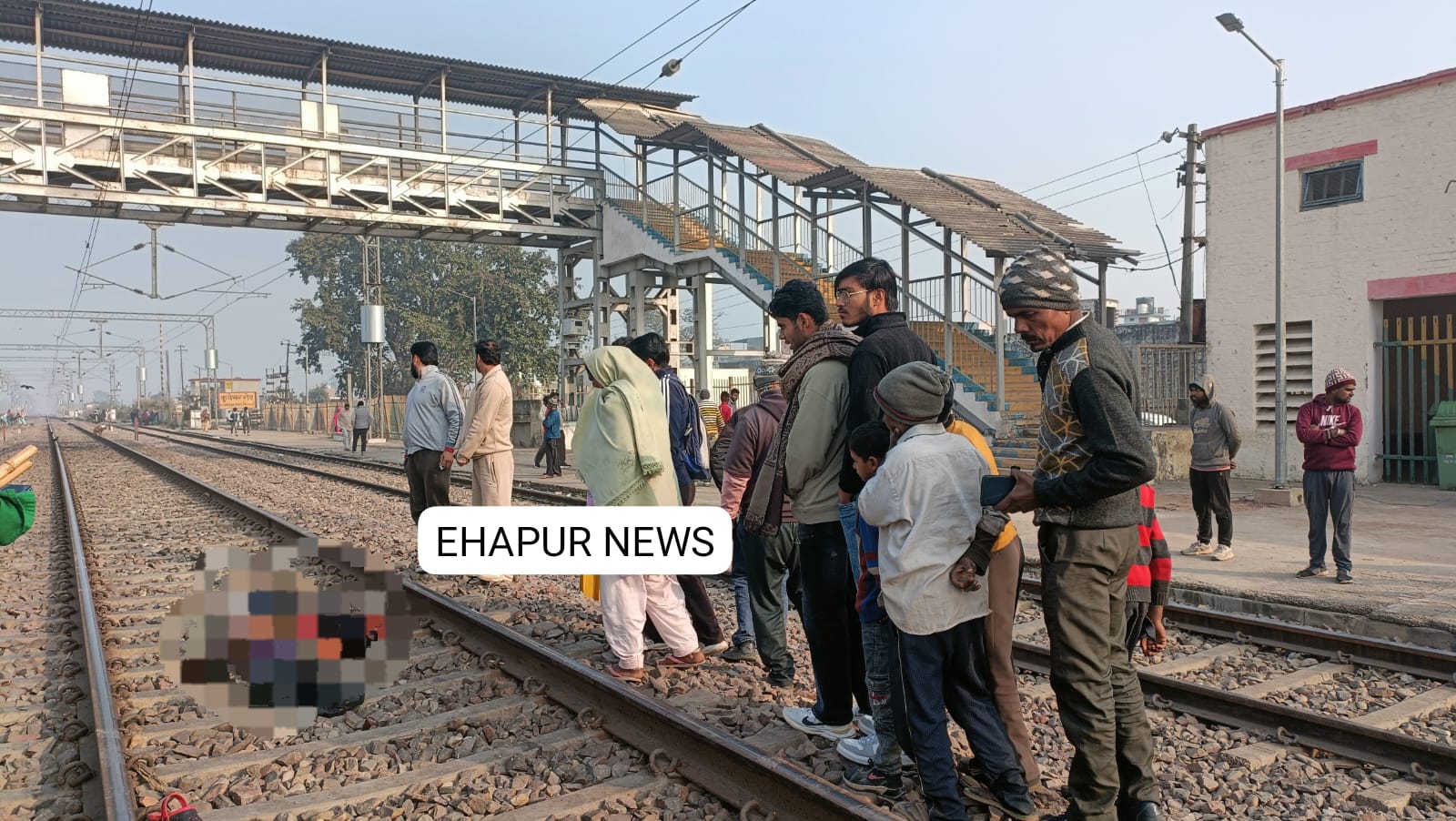 ट्रेन की चपेट में आने से युवक की मौत