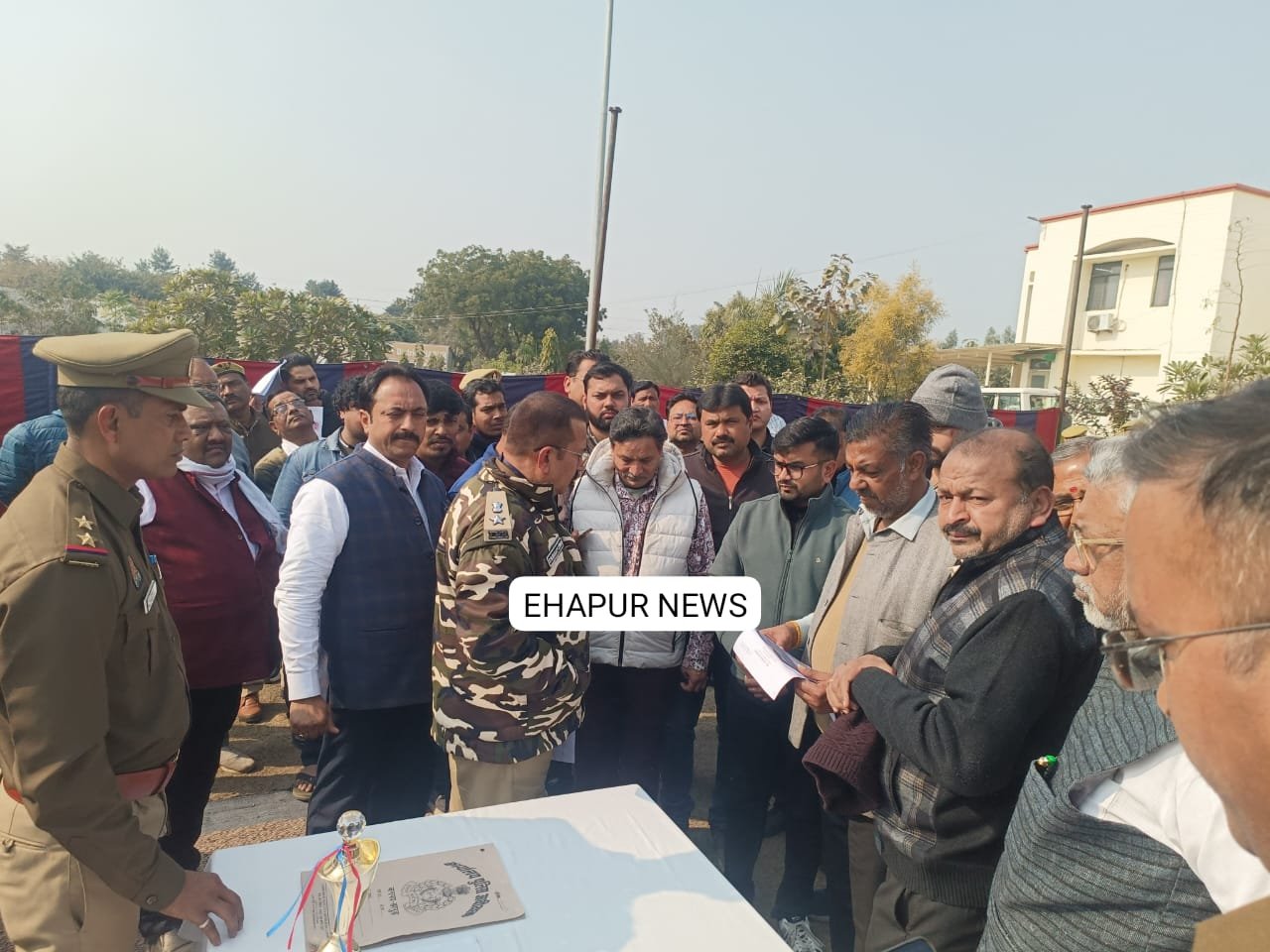 व्यापारी से मारपीट का मामला: एसपी से मिले व्यापारियों ने दी चेतावनी, कार्रवाई न होने पर करेंगे बाजार बंद