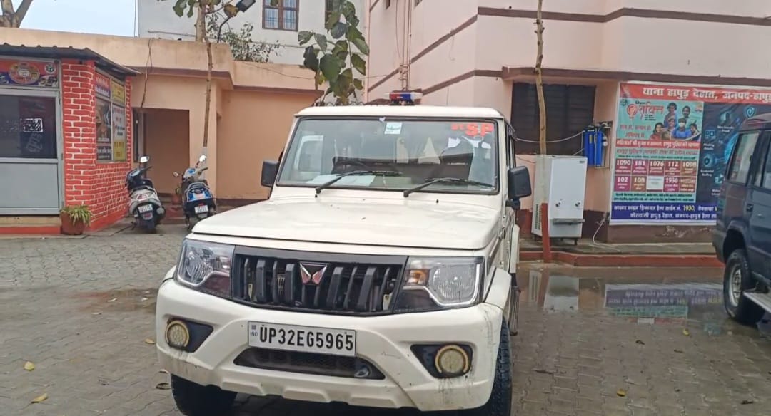 पीएम योजना में एक लाख रुपए की रिश्वत लेते हुए कर्मचारी गिरफ्तार