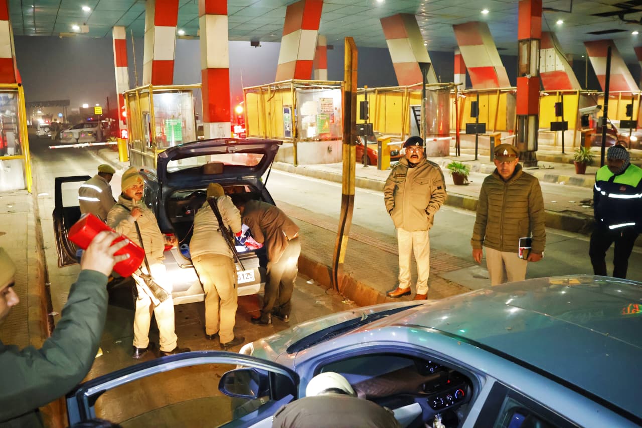 गणतंत्र दिवस की पहली रात्रि को पुलिस ने चलाया चैकिंग अभियान