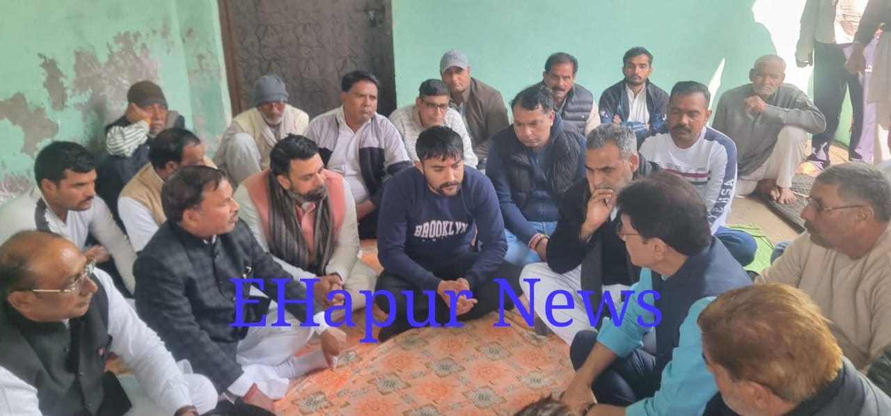 शहीद के परिवार से मिले भाजपा नेता