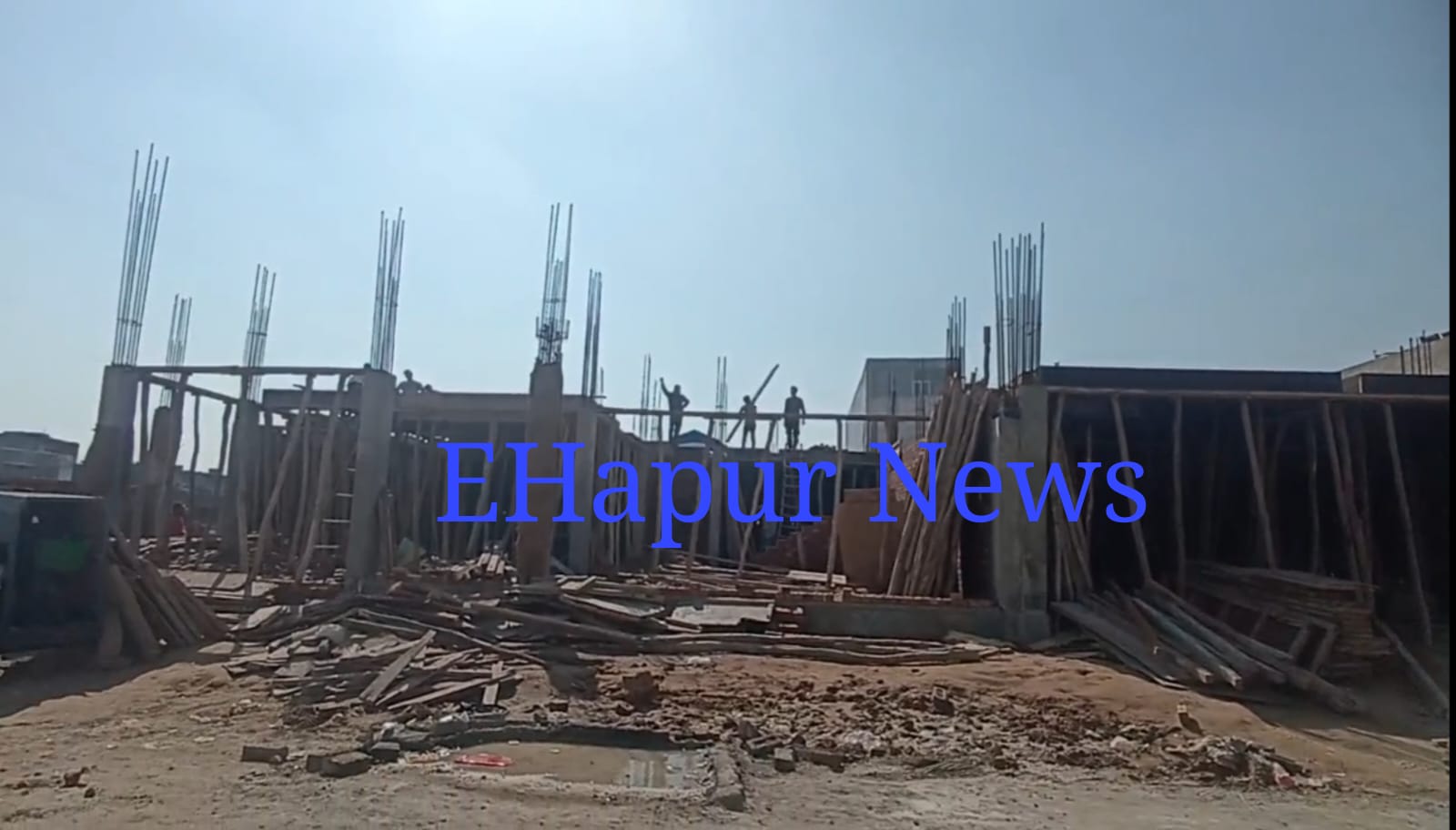 इन्द्रलोक में अवैध व्यवसायिक भवन का निर्माण