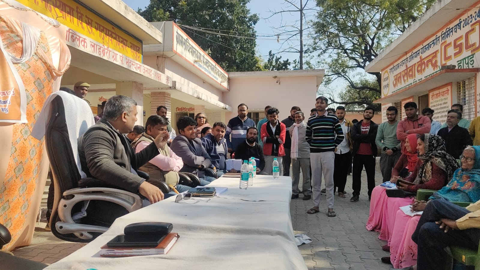 गांव भदस्याना में आयोजित जन चौपाल में निपटाई गई लोगों की समस्याएं