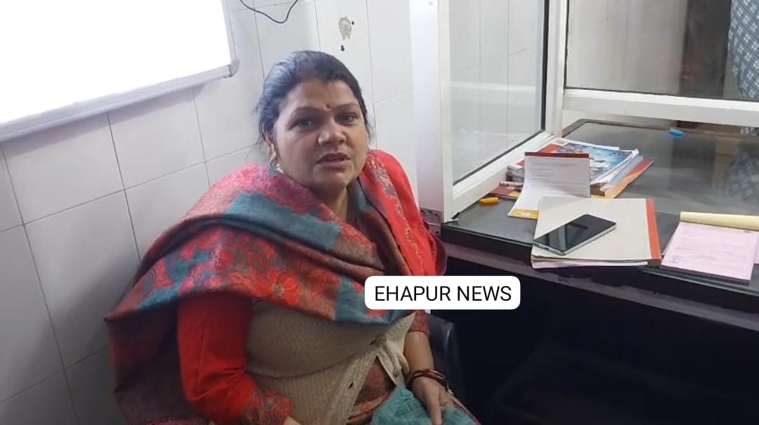 लकवा से पीड़ित महिला ने सरकारी अस्पताल में कराया उपचार, अब हुई स्वस्थ