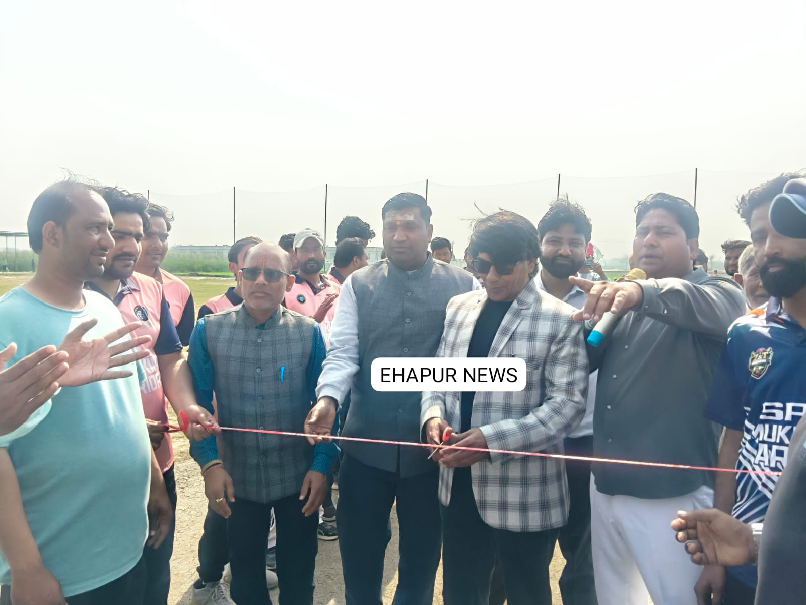 क्रिकेट टूर्नामेंट का उद्घाटन