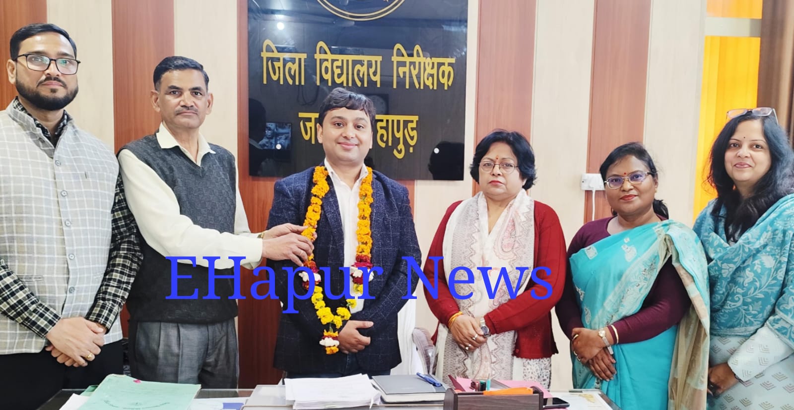 राज्य अध्यापक पुरस्कार के लिए चयनित हापुड के शिक्षक अमित कुमार शर्मा का सम्मान