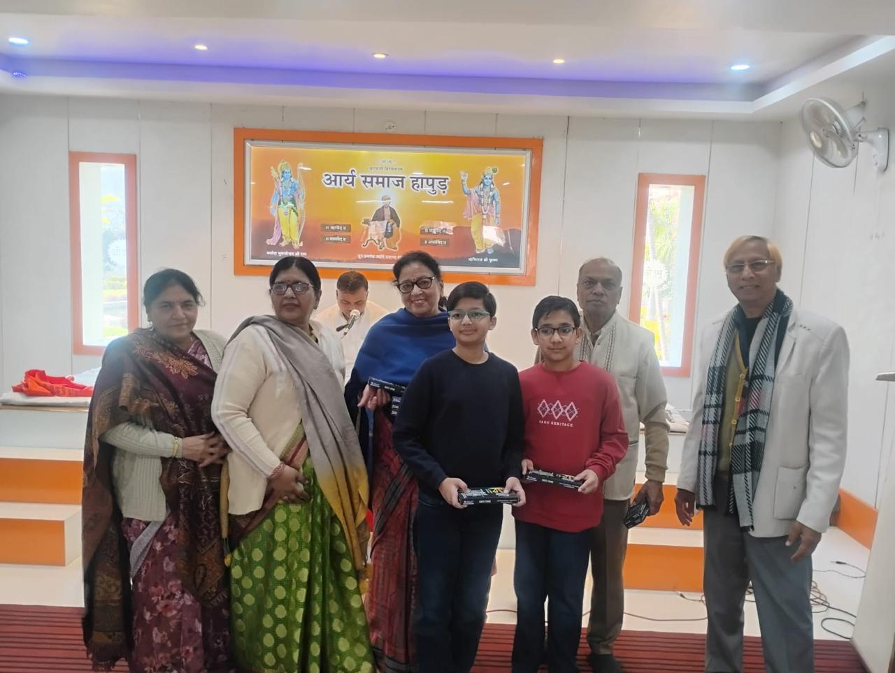 हापुड़ का आर्य समाज गूंजा वैदिक यज्ञ, भजन एवं राष्ट्रचिंतन से