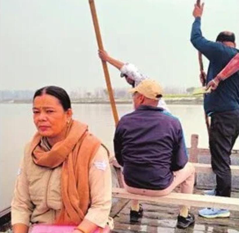 गढ़: टापू के बीच बालू में छिपाई कच्ची शराब बरामद, लहन किया नष्ट