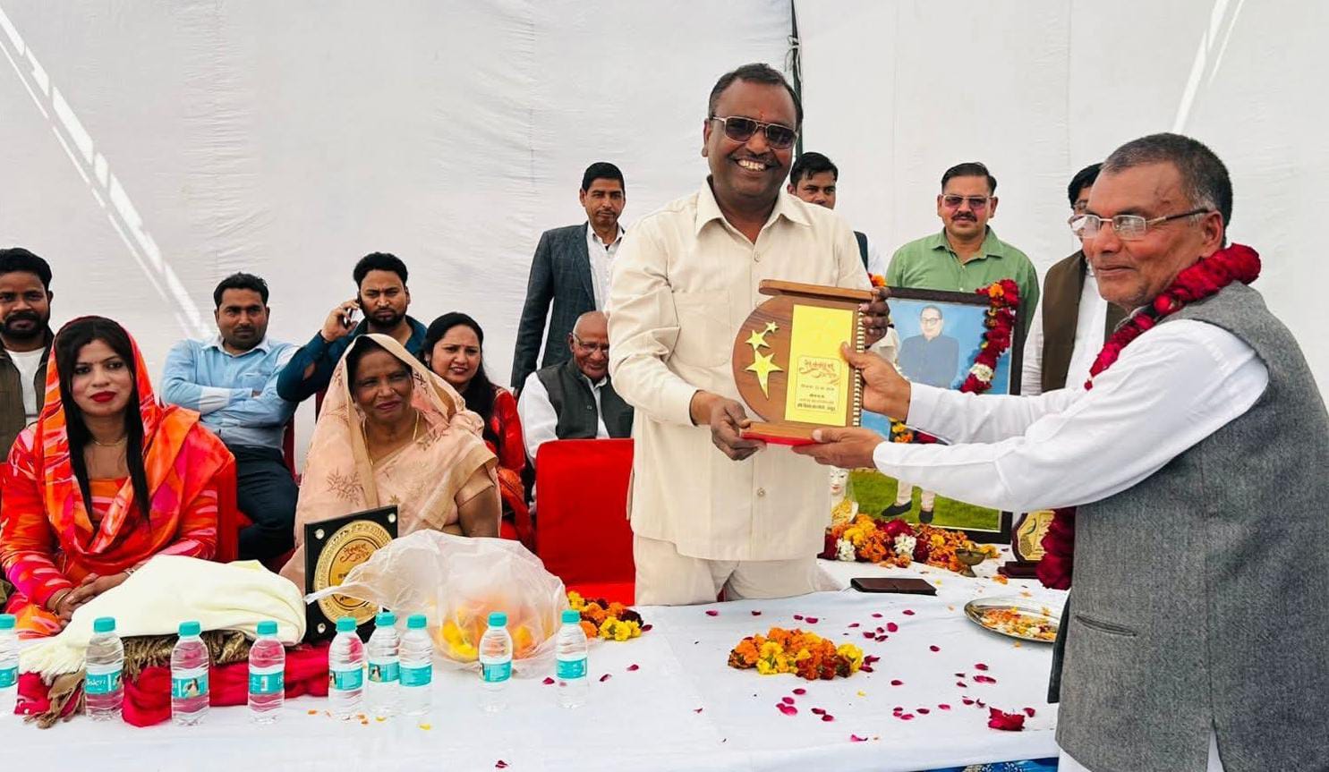 चेयरमैन ने निर्माण कार्यो का उद्घाटन किया