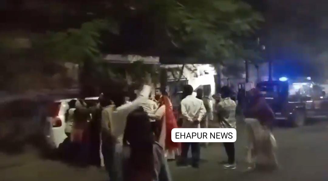 घुड़चढ़ी में डांस कर रही महिलाओं के साथ अभद्रता