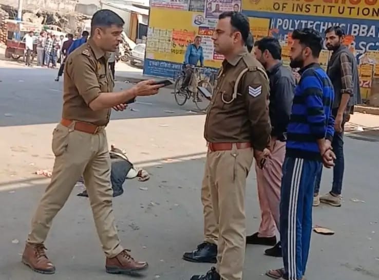 गढ़मुक्तेश्वर: अनियंत्रित ट्रक ने अल्मोड़ा निवासी युवक को कुचला, मौत