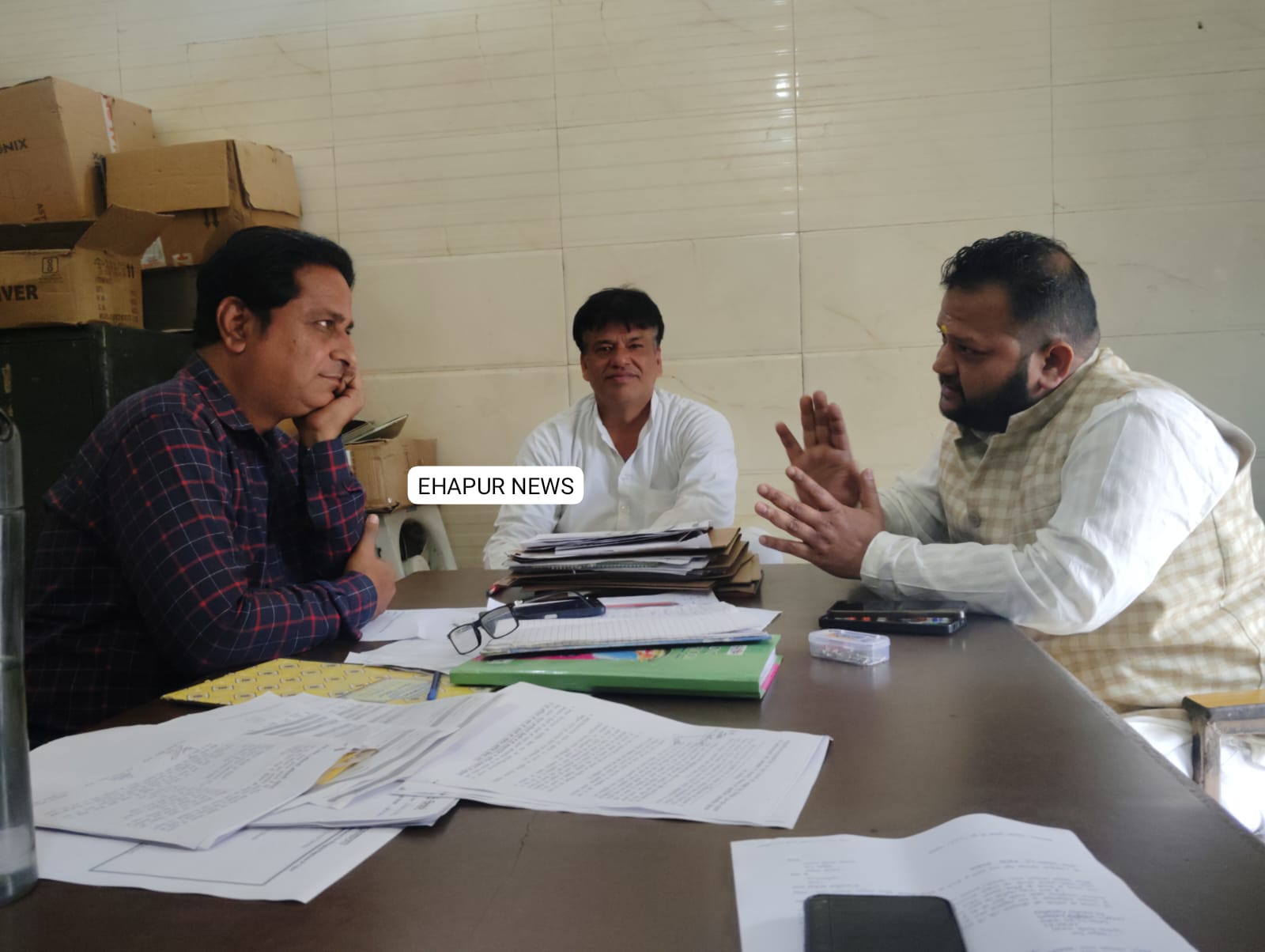 हापुड़: वार्ड-29 की विद्युत समस्या की सभासद ने उठाई आवाज