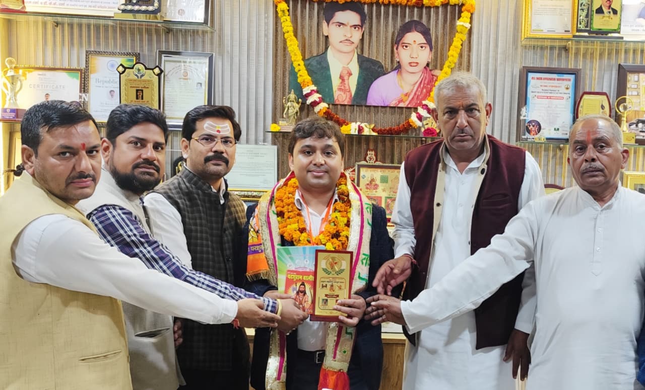 राज्य अध्यापक पुरस्कार हेतु चयनित शिक्षक अमित का सम्मान