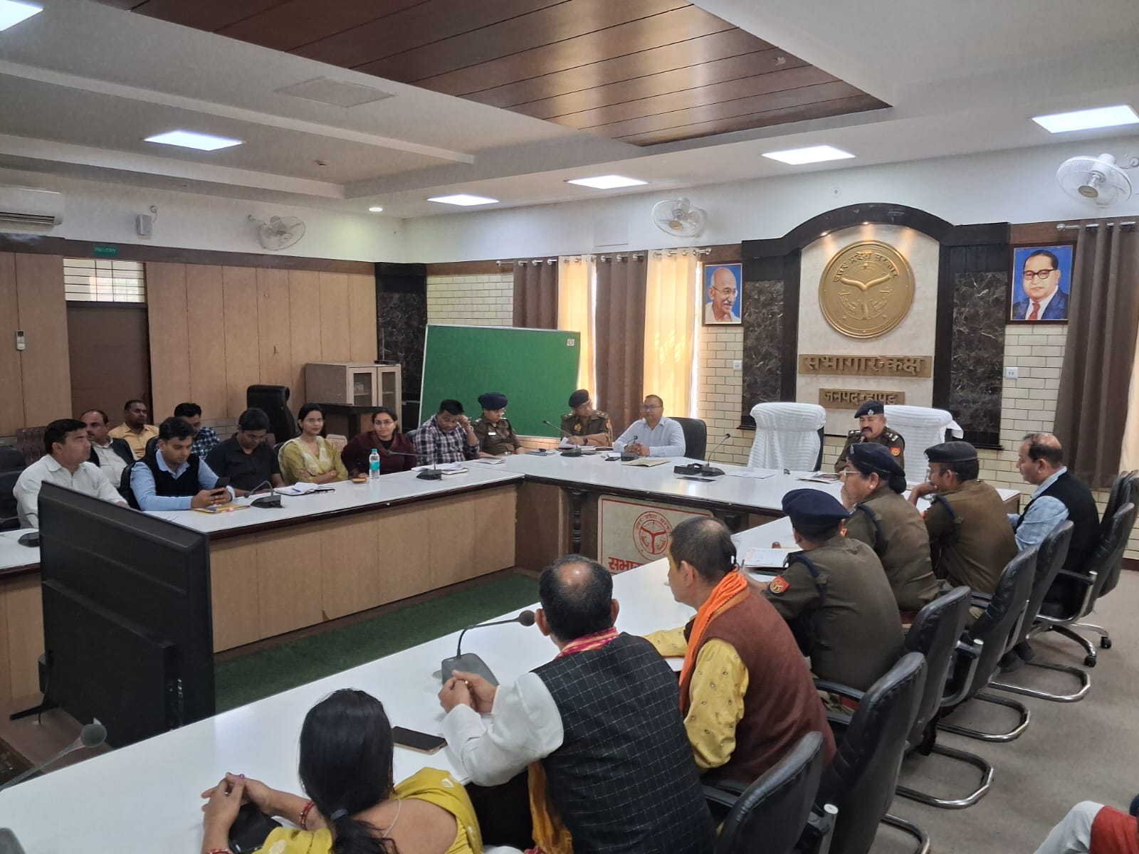 होली पर्व व जुम्मे की नमाज को भाईचारा की भावना रखते हुए मनाए: एस पी